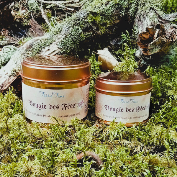 Bougie gourmande et fruitée au parfum de fraise, caramel, vanille et barbe à papa, inspirée des fées ; cire végétale, fabriquée à la main en Lozère par Fairy Time.