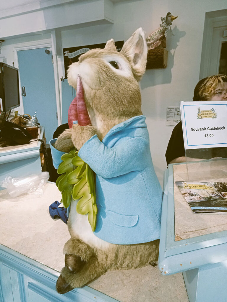 Musée de Béatrix Potter et de son célèbre Pierre lapin ou Peter Rabbit, à Bowness on Windermere, Angleterre