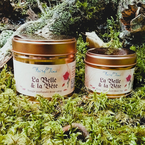 Bougie florale au parfum d'orange, citron, cardamome, rose, musc, bois de cèdre, ambre, inspirée du conte La Belle et la Bête ; cire végétale, fabriquée à la main en Lozère par Fairy Time.